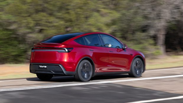 Tesla Model Y RWD 2025 conduite 9