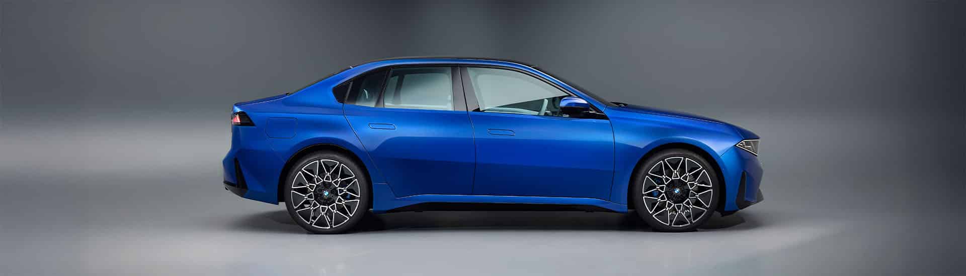 BMW i3 découverte ! Une autonomie de 900 km, une technologie moins ennuyeuse et un nouveau design élégant poussent la Série 3 dans l'ère des véhicules électriques