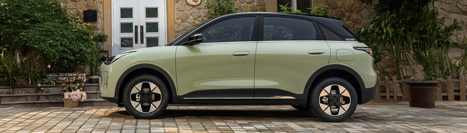 Le prochain véhicule électrique le moins cher d'Australie ? Il est confirmé que le hayon Geely EX2 affrontera BYD Atto 1 et MG2 en 2026