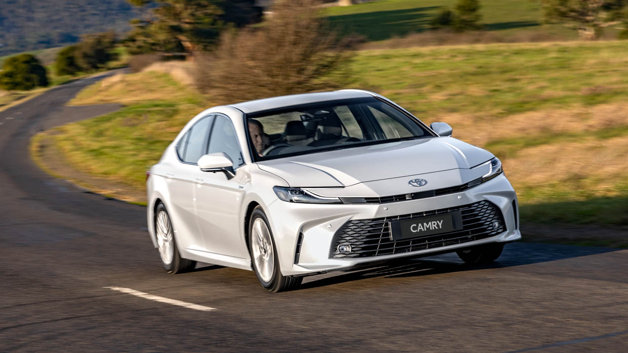 Photo de conduite de la Toyota Camry Ascent Sport 2024