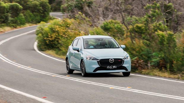 Mazda 2 GT 2024 conduite avant 4